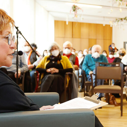 Doris Röhlich-Spitzer liest aus ihrem Buch